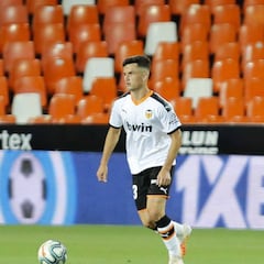 Guillamón se luce mientras el Valencia se lo piensa