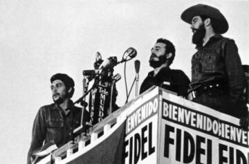 Fidel Castro y Ernesto "Che" Guevara en La Habana. Consejo de Estado del 8 de enero de 1959
