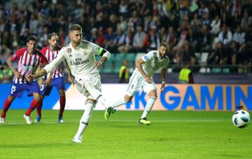 Sergio Ramos marcó el 2-1 de penalti.