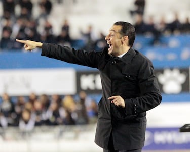 Hidalgo fotocopia los números de los ascensos de Vázquez y Oltra