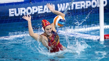 Eindhoven (Netherlands), 13/01/2024.- Martina Terre Marti of Spain in action during the final of the European Water Polo Championship between the Netherlands and Spain in Eindhoven, The Netherlands, 13 January 2024. (Países Bajos; Holanda, España) EFE/EPA/SANDER KONING
