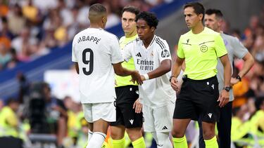 Endrick debutó en el Bernabéu sustituyendo a Mbappé y marcó en su primer disparo a gol.