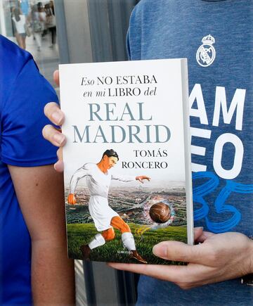 La presentación del nuevo libro de Tomás Roncero  (‘Eso no estaba en mi libro del Real Madrid’) despertó desde la curiosidad de muchos, hasta la admiración de otros.