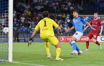 3-0. Giovanni Simeone marca el tercer gol.