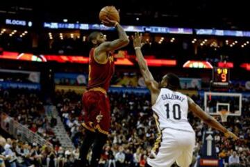 KYRIE IRVING (Cleveland Cavaliers). 24 años. Promedios 2016-17: 24,5 puntos, 3,4 rebotes y 5,6 asistencias.
