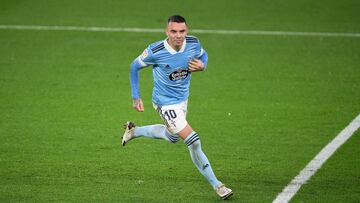 VIGO, SPAIN - DECEMBER 14: Iago Aspas of Celta Vigo celebrates after scoring his sides second goal during the La Liga Santander match between RC Celta and Cadiz CF at Abanca-Bala&iacute;dos on December 14, 2020 in Vigo, Spain. Sporting stadiums around Spa