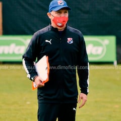 Javier Álvarez da pistas tácticas del partido ante Libertad