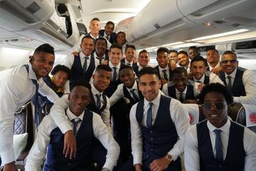 La Selección Colombia en el avión que los llevará a Kazán, ciudad que será sede durante la Copa Mundo.