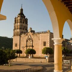Naturaleza en estado puro y perfecto para hacer actividades: la bella ciudad colonial en Sonora
