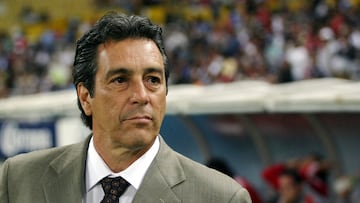 SOCCER/FUTBOL
TORNEO APERTURA 2007
ATLAS VS SAN LUIS
WEEK 16/SEMANA 16
MEXSPORT DIGITAL IMAGE
03 November 2007: Action photo of Tomas Boy of Atlas, during 16 week game of the 2007 Torneo de Apertura 2007./Foto en accion de Tomas Boy del Atlas, durante juego de la semana 16 del Torneo de Apertura 2007. MEXSPORT/REFUGIO RUIZ