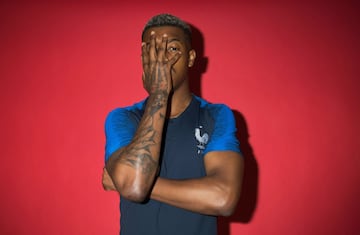 Las poses más estrambóticas de los jugadores en la foto oficial