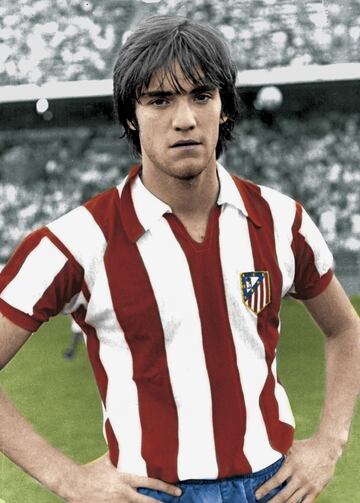 Estuvo en dos épocas diferentes en el Atlético de Madrid. La primera desde 1979 hasta 1982 y la segunda ente 1987 y 1989.