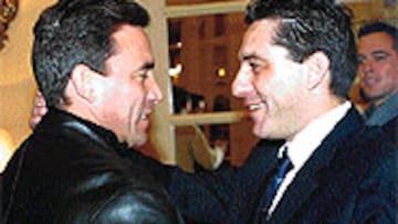 <b>PACO BUYO Y PAULO FUTRE, MANO A MANO</B>. Protagonistas de una intensa, pero sana rivalidad en los años 80 y 90, portero y delantero rememoraron sus numerosos enfrentamientos con sus anécdotas.