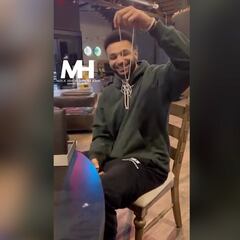 Aaron Gordon gifts Jamal Murray diamond pendant