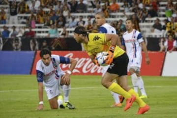 El que alguna vez llegó a jugar en América, ahora tiene 35 años y es el guardameta de los Cimarrones.