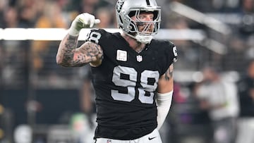 LAS VEGAS, NEVADA - OCTOBER 09: Maxx Crosby #98 of the Las Vegas Raiders reacts during the fourth quarter against the Green Bay Packers at Allegiant Stadium on October 09, 2023 in Las Vegas, Nevada.   Candice Ward/Getty Images/AFP (Photo by Candice Ward / GETTY IMAGES NORTH AMERICA / Getty Images via AFP)