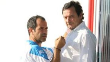 <b>POR LA TARDE. </b>Álvaro, ayer, junto al doctor Rodolfo Ortiz.