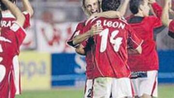 <b>ESPERANZADORES. </b>Los goles del Real Murcia han calado entre la afición.