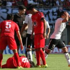 En Colo Colo buscan plan para 'salvar a Fierro' de duro castigo