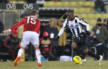 Pablo Armero tuvo un altercado con los hinchas del Udinese en marzo de 2014 cuando perdieron un juego contra Roma por la Serie A. La protesta inició por un grupo de hinchas molestos que criticó la actitud del equipo, por buscar la calma el colombiano desató la ira ante los comentarios ofensivos.