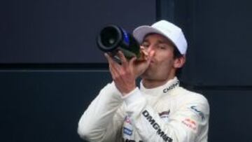 Webber, en el podio de Silverstone.