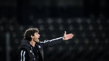 Primera victoria del Vit車ria de Guimar?es de Tiago Mendes