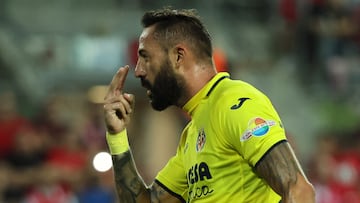 Villarreal's Spanish forward Jose Luis Morales celebrates scoring the opening goal during the UEFA Europa Conference League football match between Israel's Hapoel Beer-Sheva and Spain's Villarreal at the Turner stadium in the city of Beer Sheva on September 15, 2022. (Photo by JACK GUEZ / AFP)