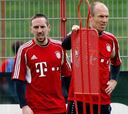 Arjen Robben renueva con el Bayern hasta 2015