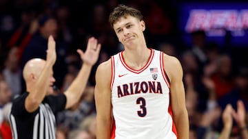 Here’s all the information you need to know on how to watch Tommy Lloyd’s team take on Florida Atlantic at T-Mobile Arena.