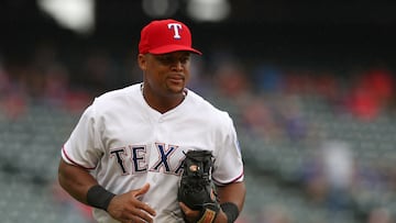 ARLINGTON, TX - SEPTEMBER 23:  Adrian Beltre #29 of the Texas Rangers runs back to the dugout at the end of an inning during a game against the Seattle Mariners at Globe Life Park in Arlington on September 23, 2018 in Arlington, Texas.  (Photo by Richard Rodriguez/Getty Images)