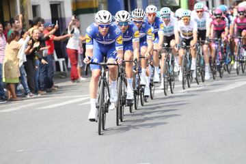 Palmira se vistió de gala y por sus calles rodó el pelotón de la Carrera y las principales figuras de nuestro ciclismo, los más aplaudidos.