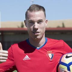 El Sadar recupera el sabor de Primera División con un derbi