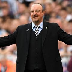 El Newcastle cambia de dueño y renovará a Rafa Benítez
