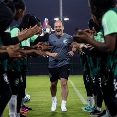 Lluís Cortés debuta con victoria en Arabia Saudí