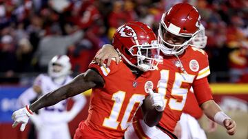 El quarterback Patrick Mahomes conect&oacute; con el tight end Travis Kelce en la pr&oacute;rroga para que los Kansas City Chiefs superaran a los Buffalo Bills.