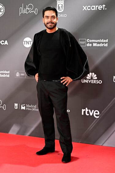 Jairo Bustamante posa en la alfombra roja. 