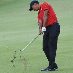 Dustin Johnson regresa al uno y Tiger Woods acecha el Top-10