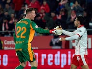 26/01/26 PARTIDO PRIMERA DIVISION JORNADA 21
GIRONA - GETAFE
FIN DE PARTIDO SALUDO FRAN BELTRAN MARC ANDRE TER STEGEN DEBUT