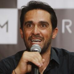 Contador: "El ciclismo necesita a Egan Bernal, es un campeón"