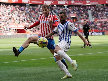 El centrocampista salió de refresco y en los diecisiete minutos que estuvo en el campo participó en las dos jugadas que pudieron decidir el partido, VAR mediante. Asistió a Aitor, pero el disparo del andaluz dio en el palo, y también dio  un pase medido a Campuzano que marcó, aunque el gol no subió al marcador.