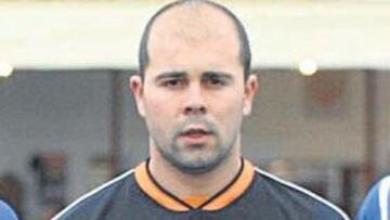 <b>SOBREPASADO. </b>Ángel Chaves está viviendo unos días muy duros en Castilleja de la Cuesta.