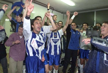 En esa misma temporada, la 2001-2002, se produjo otra de las eliminaciones más sonadas de la historia reciente de la Copa: la caída del FC Barcelona ante el Figueres. El conjunto entrenado por aquel entonces por Rexach era el gran favorito para hacerse con la eliminatoria. Sin embargo, la plantilla más modesta no dejó de sorprender a los azulgranas, hasta el punto de dejarles fuera del torneo del KO. El encuentro acabó con empate a cero en el tiempo reglamentario. Ya en la prórroga, el Figueres anotó el tanto de la victoria, consumando la sorpresa y generando un gran fracaso para una de las escuadras más potentes de España. De hecho, la aventura de los locales no terminó ahí, ya que fueron capaces de eliminar a plantillas como la del Osasuna. Llegó hasta semifinales, donde cayó ante el Deportivo, a la postre campeón de la Copa del Rey.