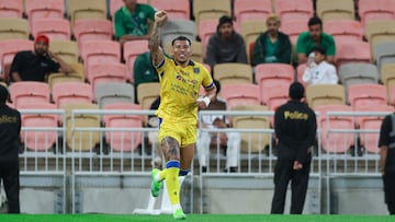 JEDDAH, SAUDI ARABIA - JANUARY 14: Roger Martínez of Al Taawoun celebrates after scoring the 1st goal during the Saudi pro league match between Al Ahli and Al Taawoun at Alinma Stadium on January 14, 2026 in Jeddah, Saudi Arabia. (Photo by Yasser Bakhsh/Getty Images)