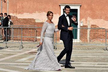 El delantero del Real Madrid Alvaro Morata contrajo matrimonio este sábado con la italiana Alice Campello en la iglesia del Redentor en la isla de La Giudecca, en Venecia, a la boda asistieron compañeros suyos del equipo blanco como Isco Alarcón o Nacho Fernández.