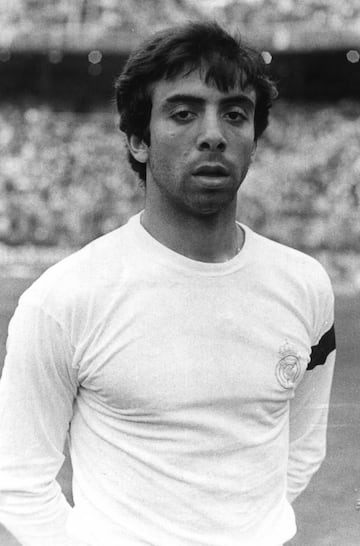 Se formó en la cantera del Real Madrid. Jugó con el primer equipo la temporada 78/79 y de 1980 a 1982. Fue uno de los integrantes del Madrid de los García.