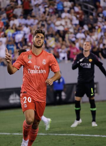 Asensio celebrates his goal.