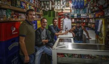 Los periodistas del Diario AS en la favela Rocinha.