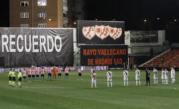 Minuto de silencio por el fallecimiento de Gregorio Llorente, cofundador de la Pe?a Rayista El Cencerro.