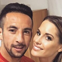 La extronista Gala y el futbolista Mauricio Isla van a ser padres