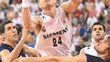 Real y Tau, juntos a Europa.